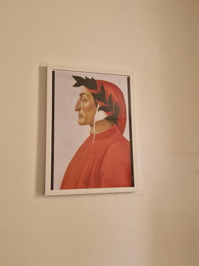 Casa Dante Deliziosa Casa A Due Passi Dal Centro Hébergement de vacances