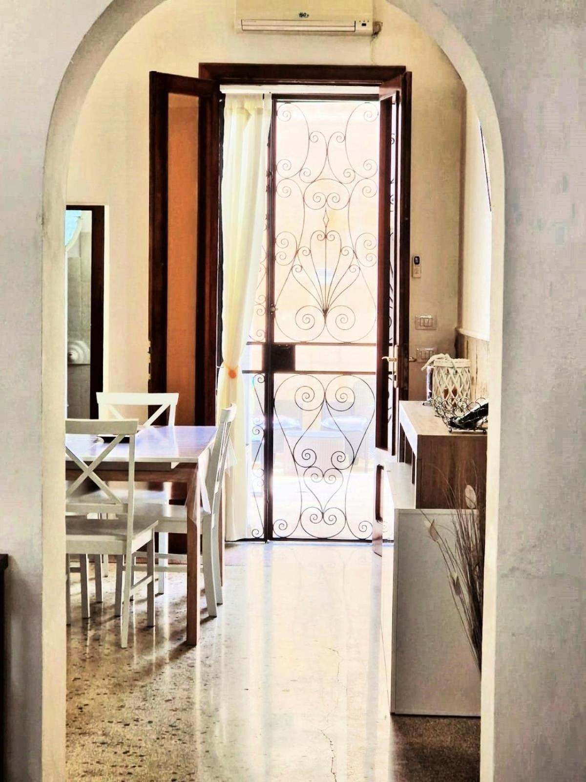 Casa Dante Deliziosa Casa A Due Passi Dal Centro Hébergement de vacances Lecce